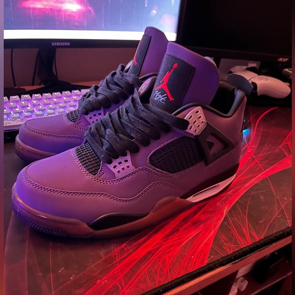 SOLD - Picture 1 of 6